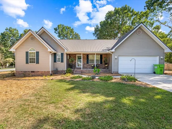156 Tulip Dr, Crossville, TN 38555