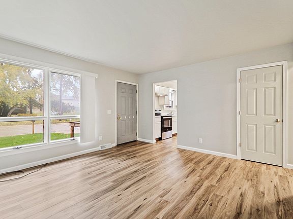 3rd image of 4711 Ivywood Trl