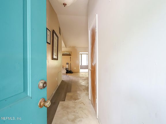 4th image of 261 CORNELL Road