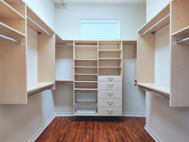 5606 Grandwood Ln — Photo 32