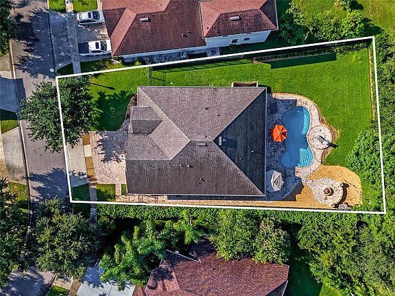 5th image of 4212 Flora Vista Dr