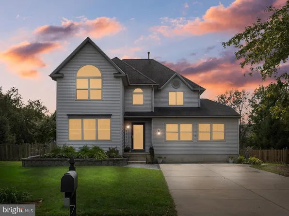 70 Springcress Dr, Delran, NJ 08075