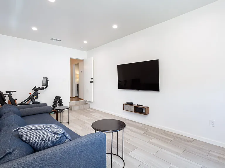 3820 Belmont Ave — Photo 16