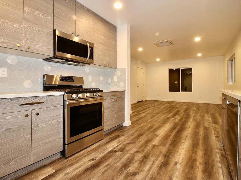 14003 McNab Ave — Photo 14