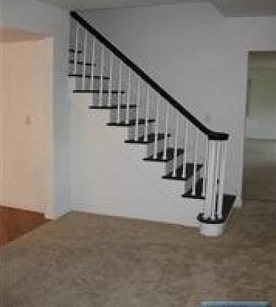 4th image of 71 Airmount Ave