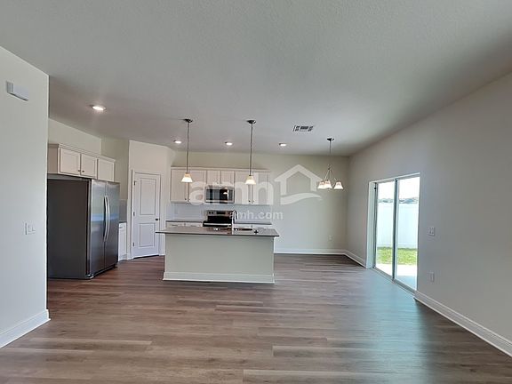 3rd image of 1225 Heavenly Dr
