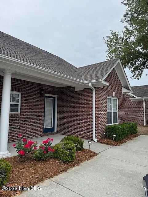 Building Photo - 216 Eucalyptus Ln