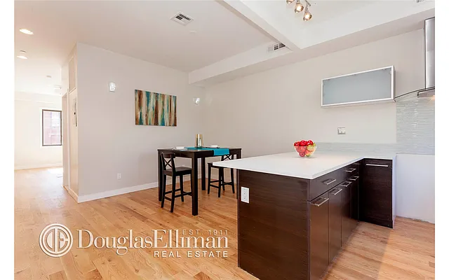 Sold by Douglas Elliman | media 15