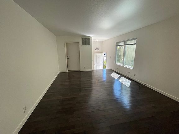 2nd image of 808 14th St