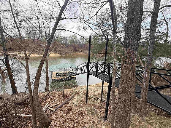 3rd image of 293 Cyperts Bluff Rd Unit B