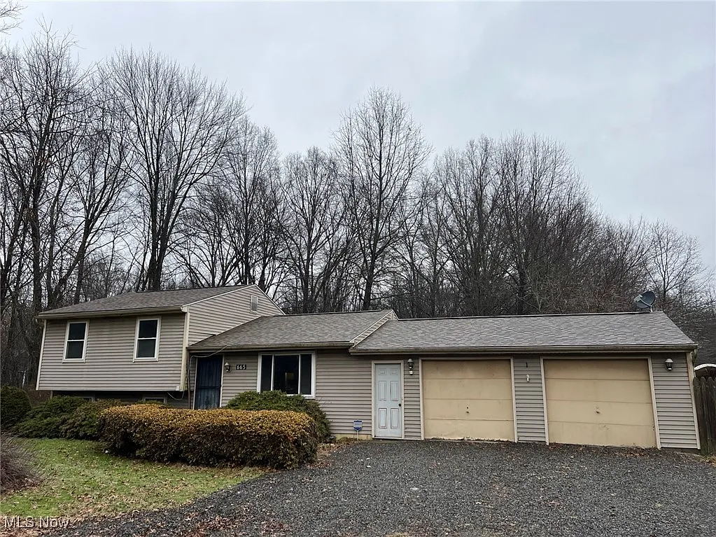 665 Carson Salt Springs Rd photo 1