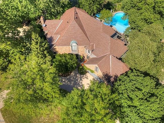3rd image of 3171 Northwood Ln