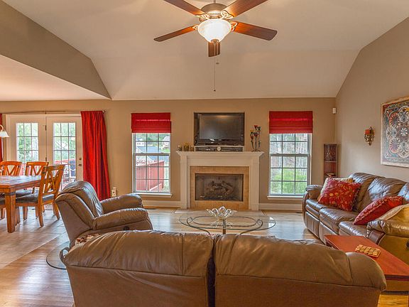 4th image of 1880 Hardwood Ln
