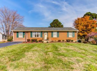 1056 Blandford Ave, Vinton, VA 24179