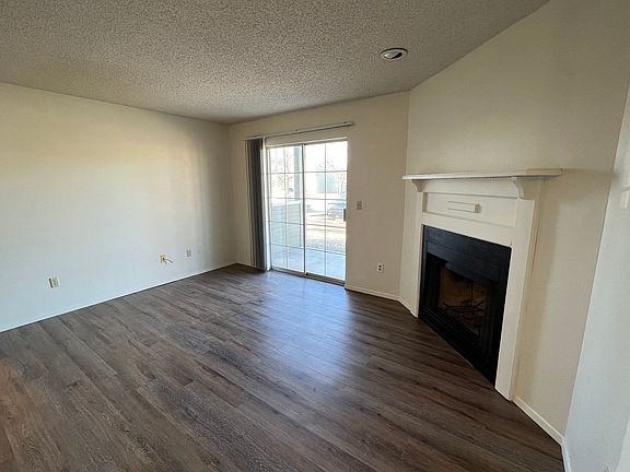 2nd image of 2300 W Persimmon St #8