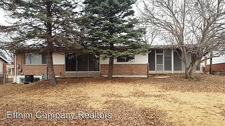 2nd image of 1440 Aintree Dr