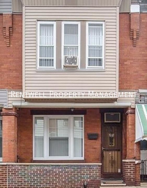 1st image of 1529 S Newkirk St