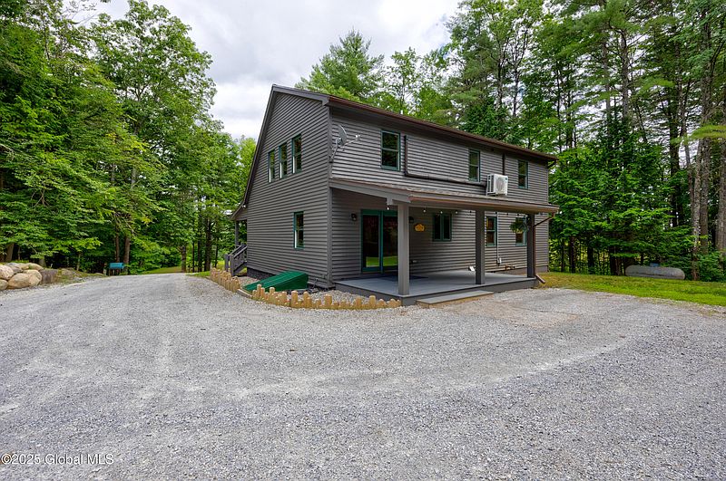 4th image of 313 Schroon River Road