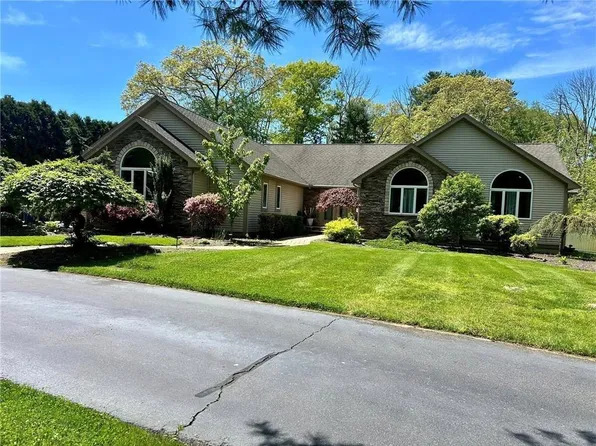 267 Chestnut St, Seekonk, MA 02771