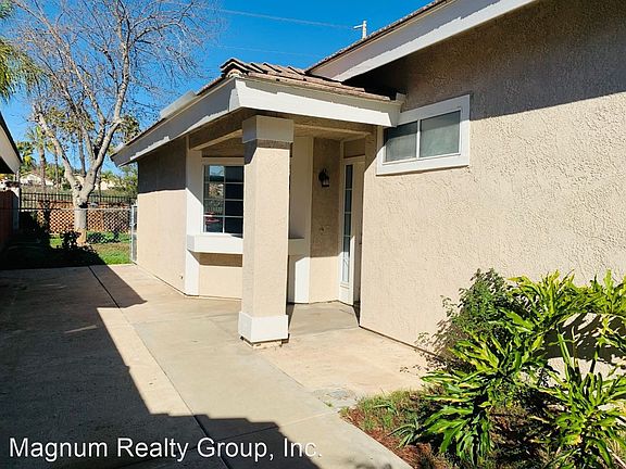 3rd image of 41489 Avenida De La Reina