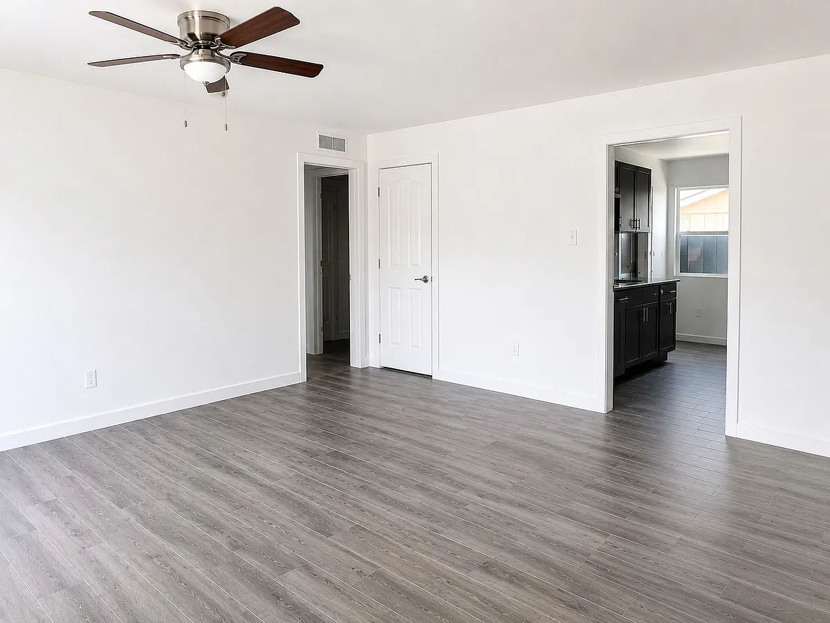 Building Photo - 720 E Montecito Ave #2
