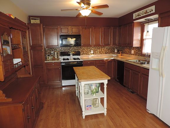 3rd image of 2806 Hawkshead Dr