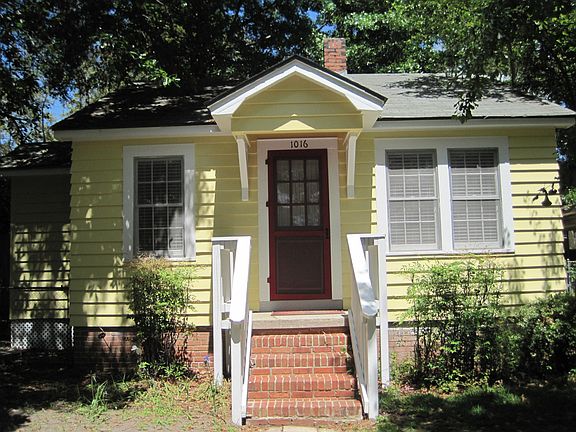 3rd image of 1016 Cherry Laurel St