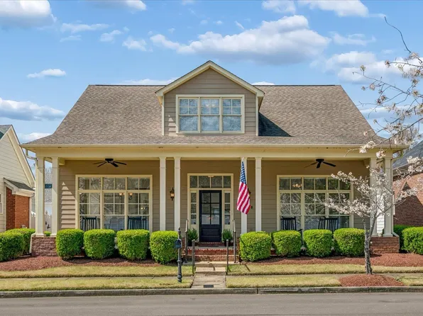145 Cottage Grove Dr, Collierville, TN 38017