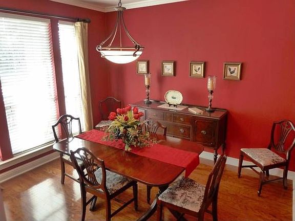 Formal Dining