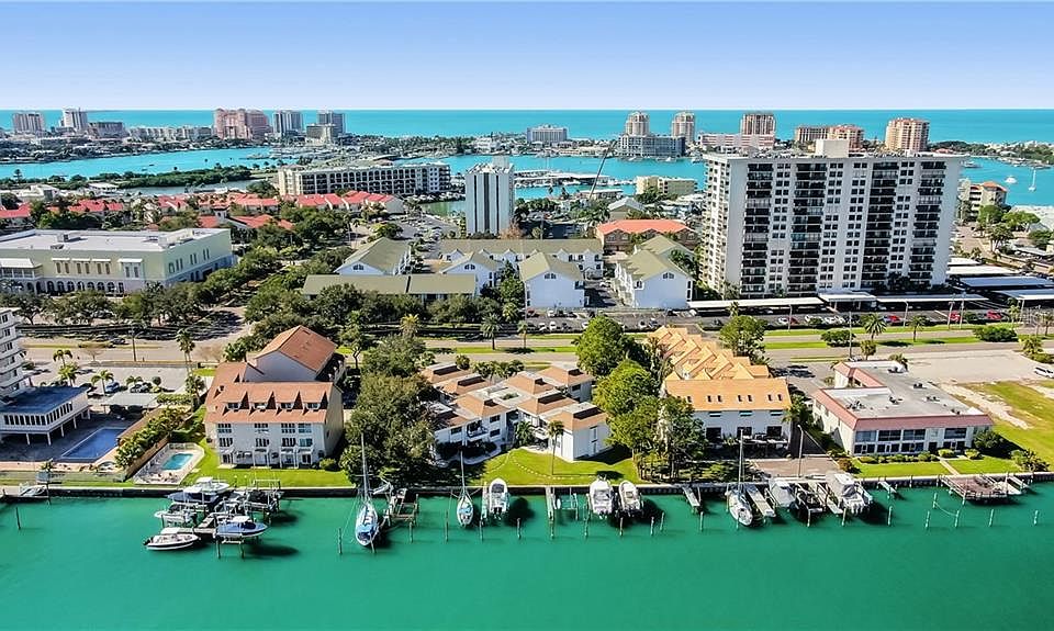 1st image of 311 Island Way APT 202