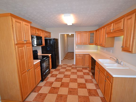 2nd image of 121 Shadow Lake Dr