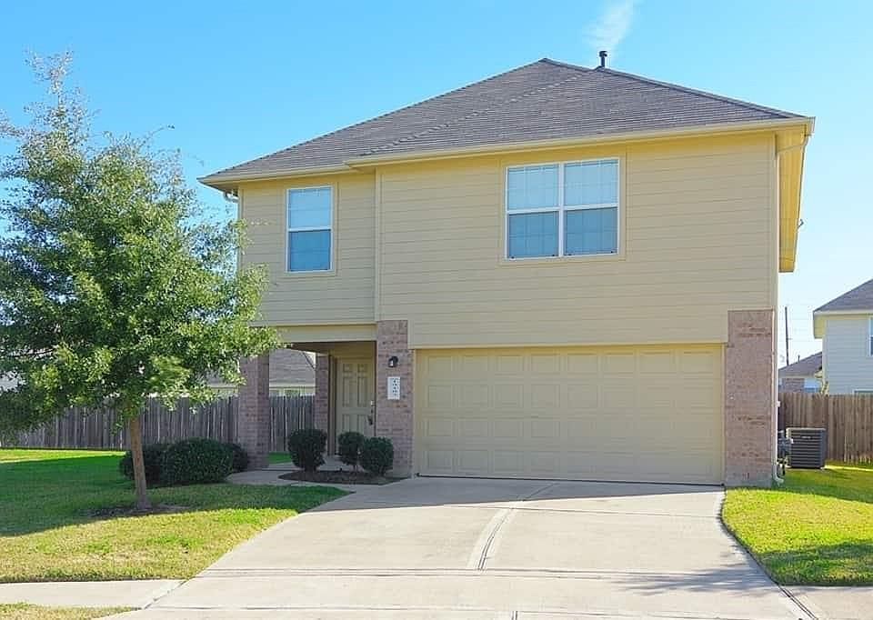 1st image of 19103 Canaras Ct