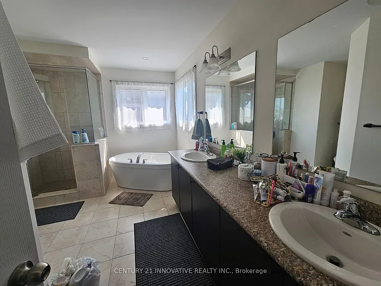 219 Northglen Blvd — Photo 17