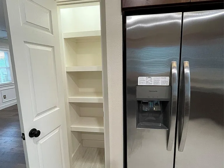 602 N Michigan Ave — Photo 24
