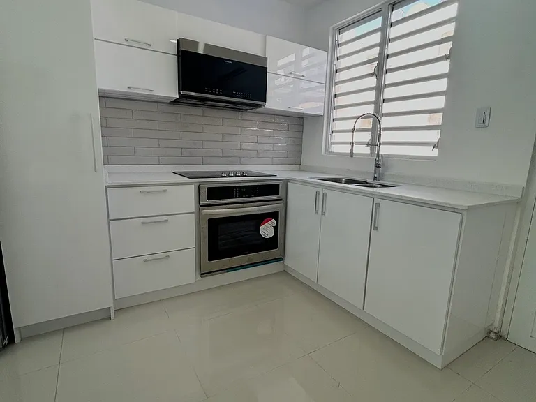 1504 Calle Mirsonia #2 — Photo 4