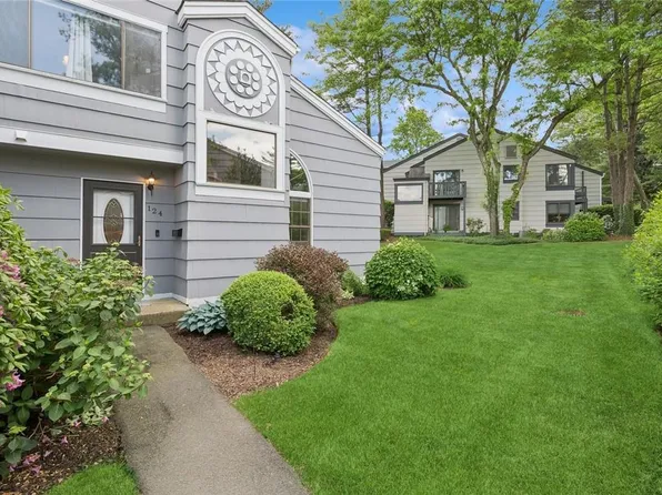 124 Branchwood Lane, Nanuet, NY 10954