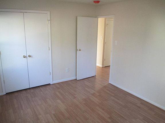 3rd image of 6064 Laveta Dr