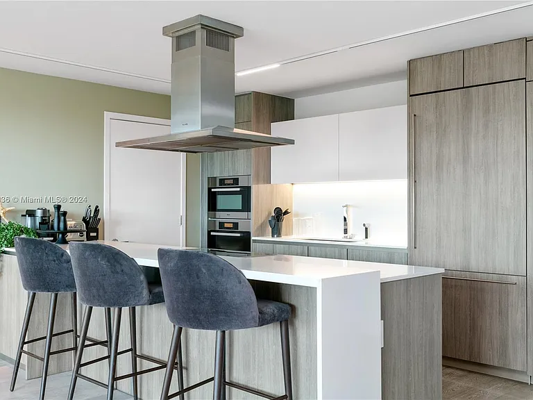 360 Ocean Dr #305S — Photo 8