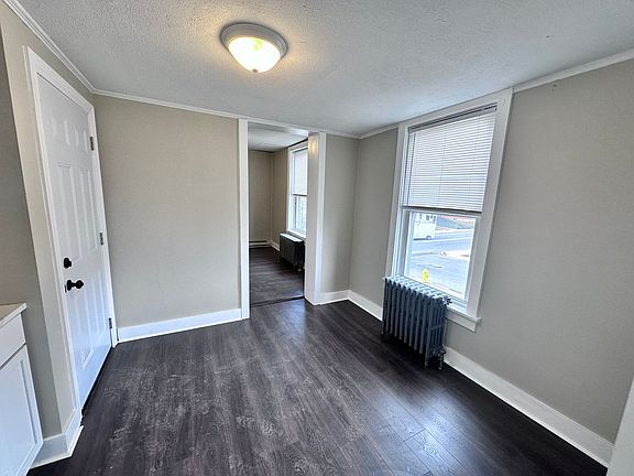 2nd image of 302-308 W Main St #302-A