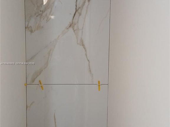 5th image of 725 SW 1st Ave APT 1