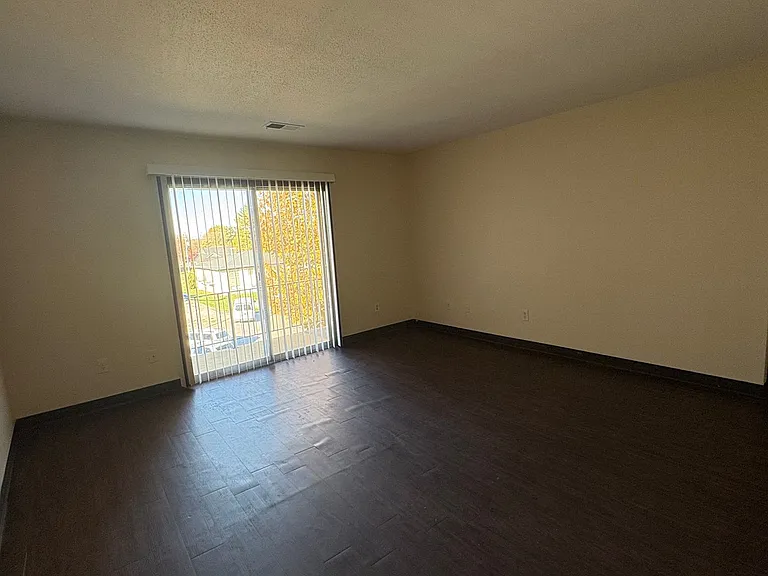 Rocklyn Court Apartments — Photo 3