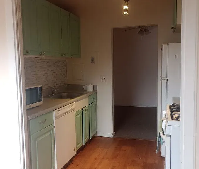 868 College Pkwy #301 — Photo 4