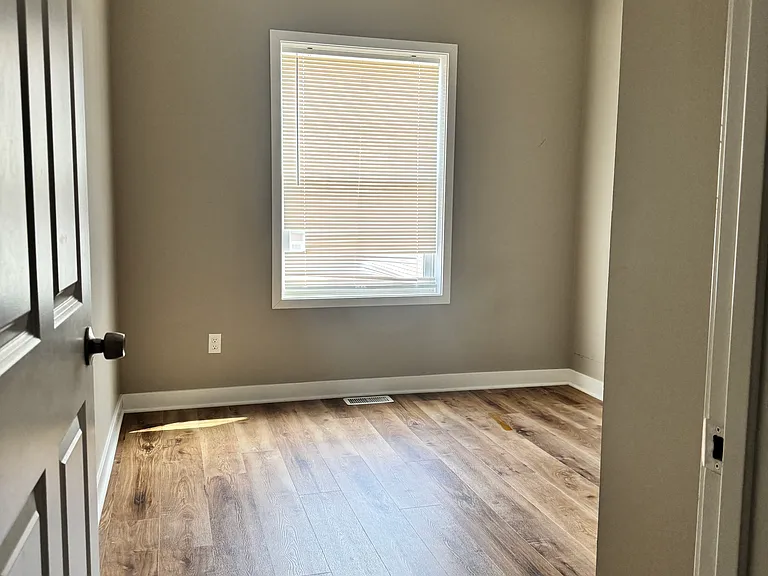 164 Wexford St SE — Photo 7