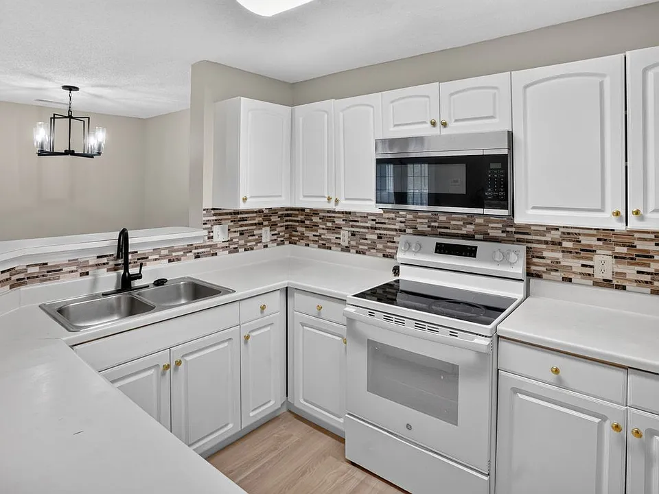 100 Kensington Blvd #513
