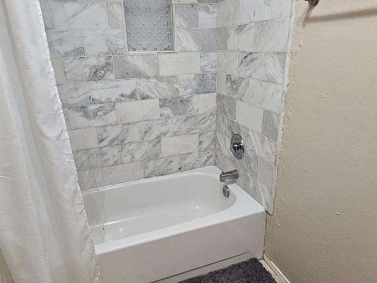 314 Lorraine Ct — Photo 16