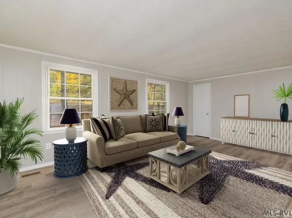 203 Clubhouse Dr, Macon, NC 27551