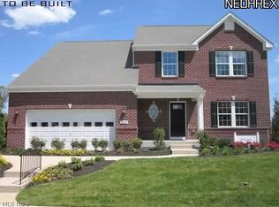 122SL Hazelwood Dr, North Ridgeville, OH 44039