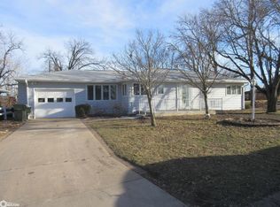 5 Melody Ct, Keokuk, IA 52632