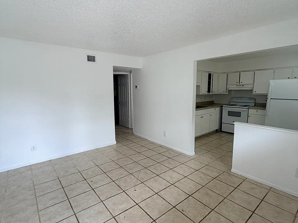 2708 Broadway #3