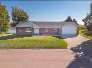 608 S Douglas St, Inwood, IA 51240